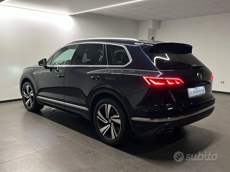Volkswagen Touareg 2021 photo 3