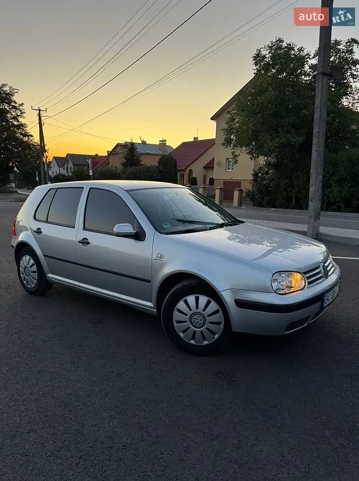 Volkswagen Golf 2000 photo 2