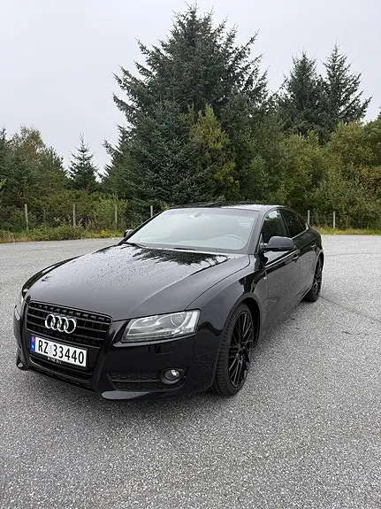 Audi A5 2010 photo 2
