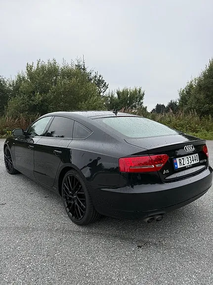 Audi A5 2010 photo 4