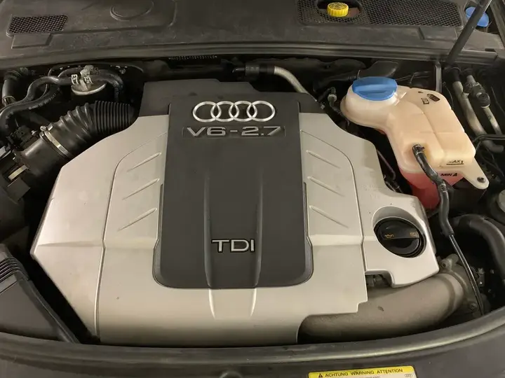Audi A6 Allroad 2010 photo 2