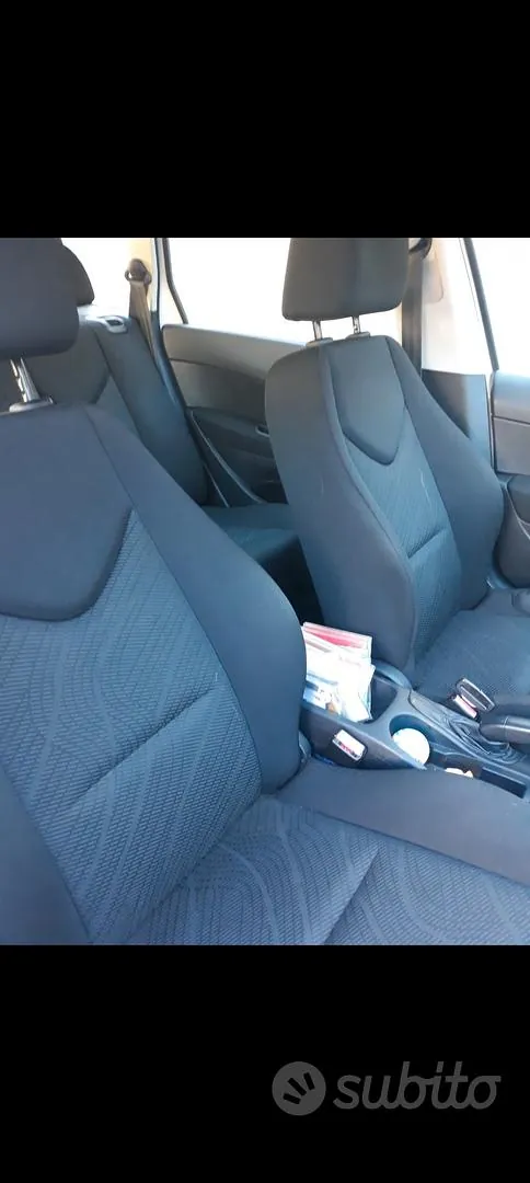 Peugeot 308 2013 photo 2