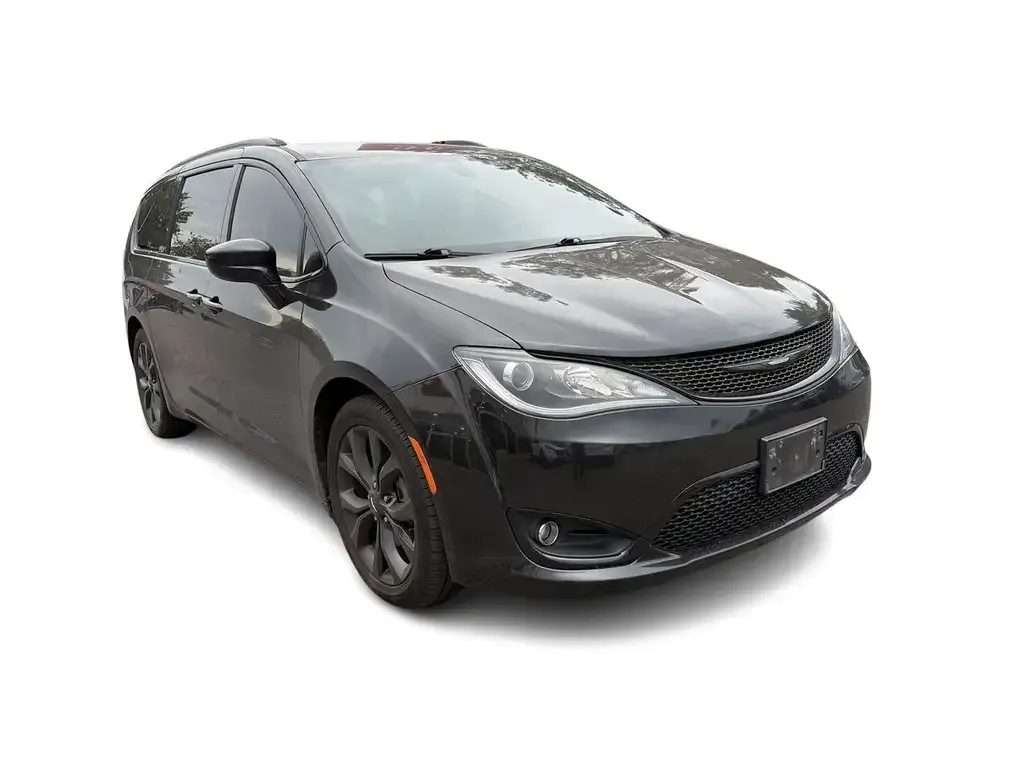 Chrysler Pacifica 2018 photo 2