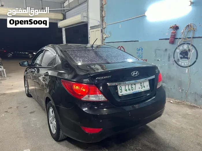 Hyundai Accent 2013 photo 2