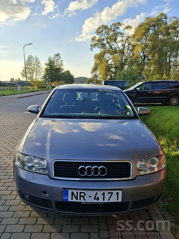 Audi A4 2004 photo 3
