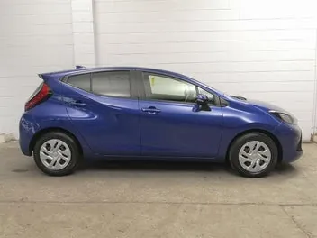 Toyota Aqua 2023 photo 4
