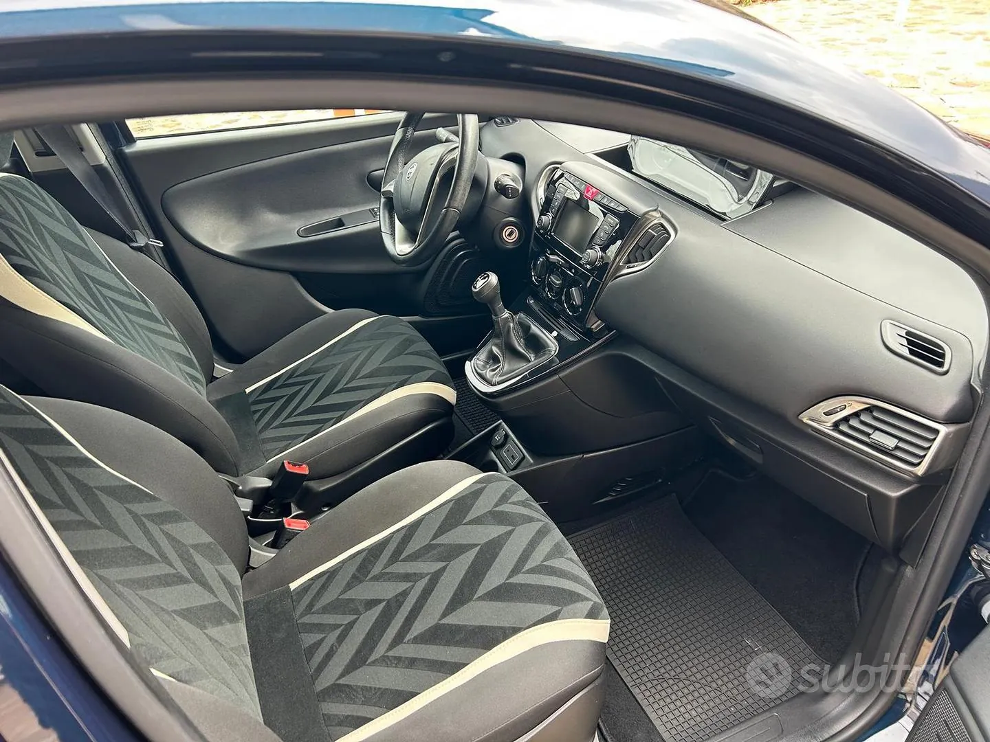 Lancia Ypsilon 2016 photo 5