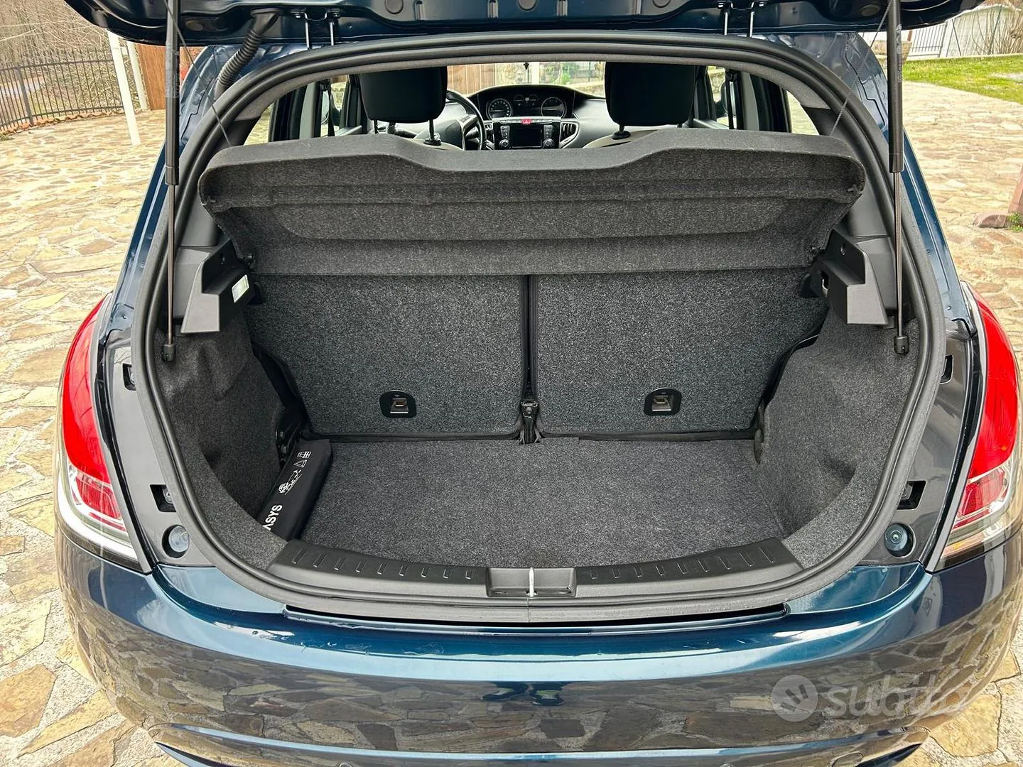 Lancia Ypsilon 2016 photo 4