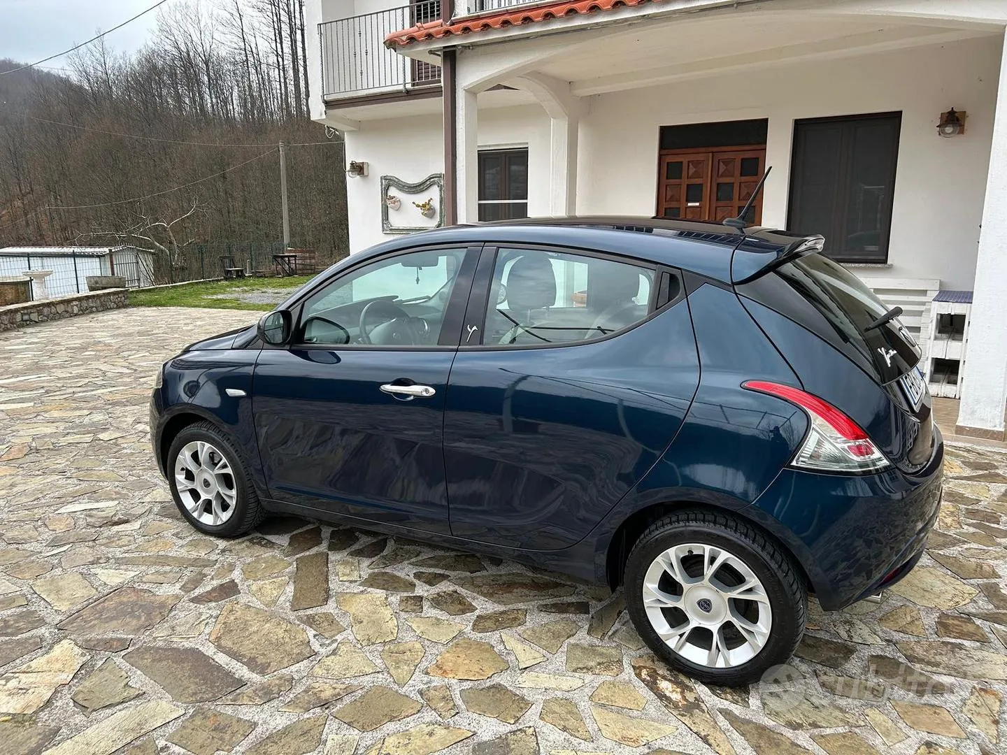 Lancia Ypsilon 2016 photo 2