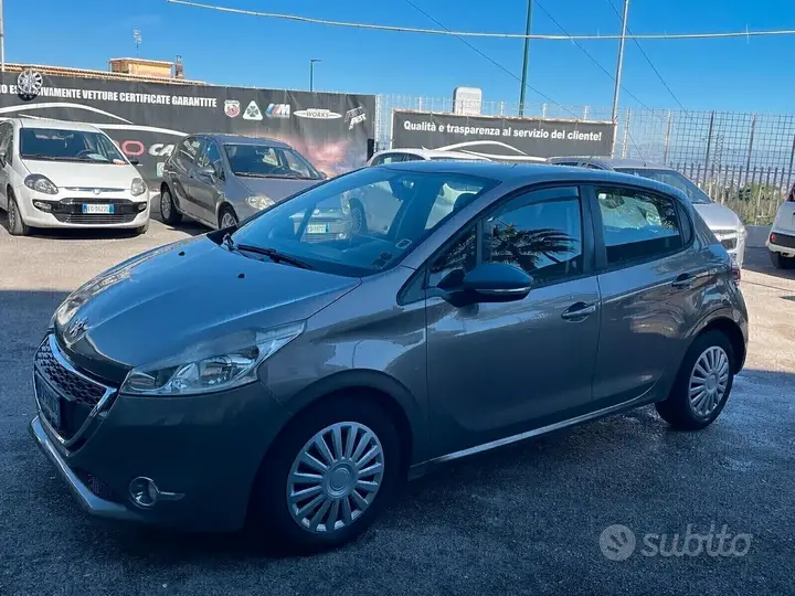 Peugeot 208 2014 photo 3