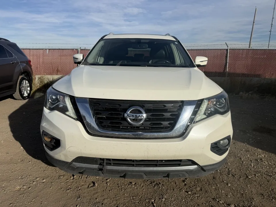 Nissan Pathfinder 2019 photo 2