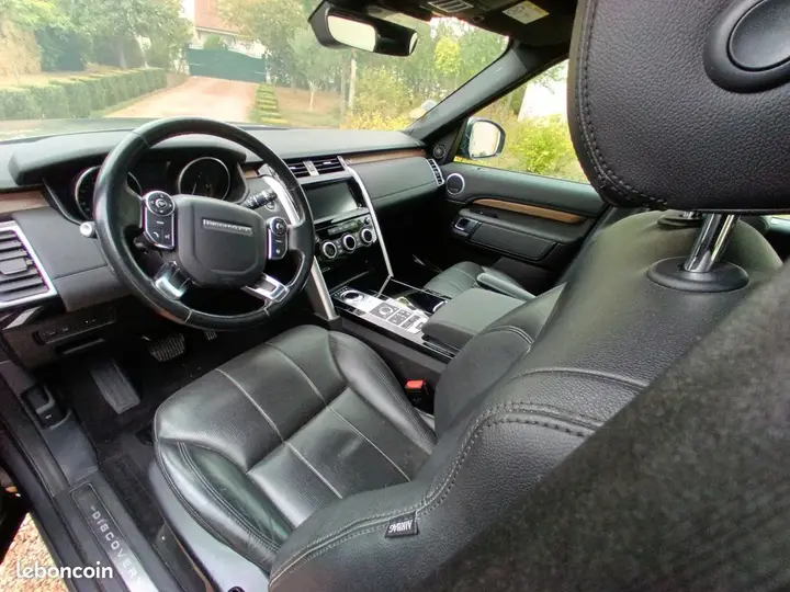 Land Rover Discovery 2017 photo 3