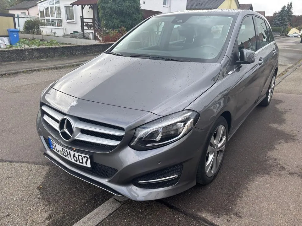 Mercedes-Benz B 200