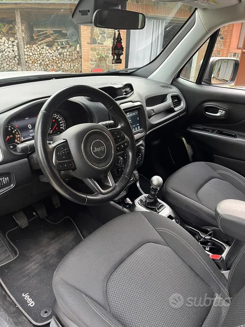 Jeep Renegade 2018 photo 4
