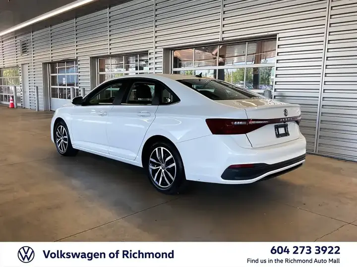 Volkswagen Jetta 2025 photo 5