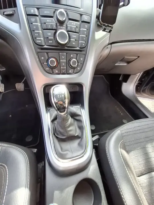 Opel Astra 2015 photo 3