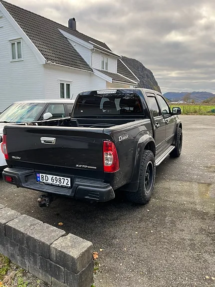 Isuzu D-Max 2011 photo 3