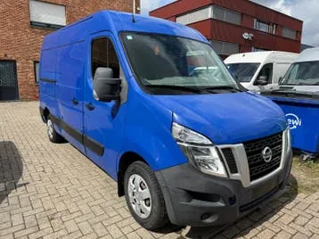 Nissan Nv400
