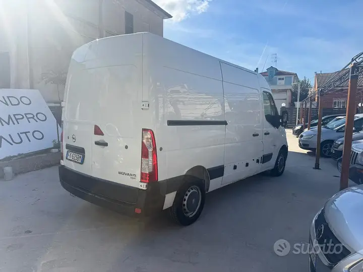 Opel Movano 2017 photo 2