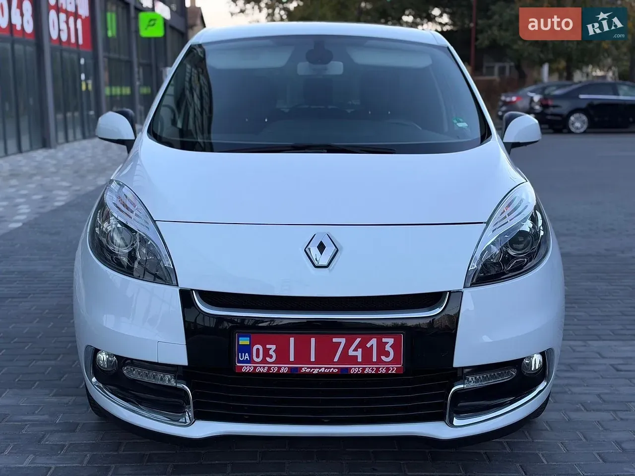 Renault Scenic 2013 photo 2
