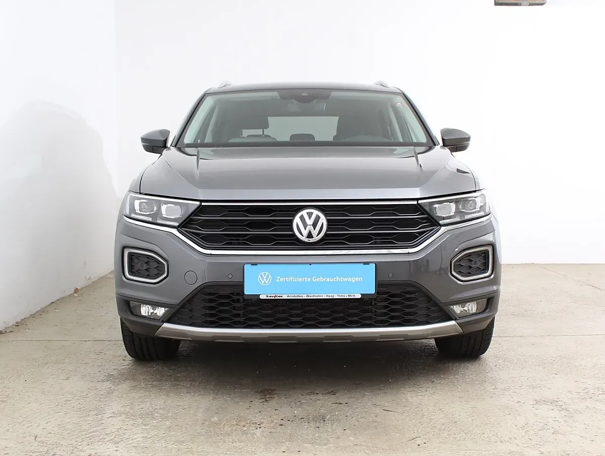 Volkswagen T-Roc 2019 photo 2
