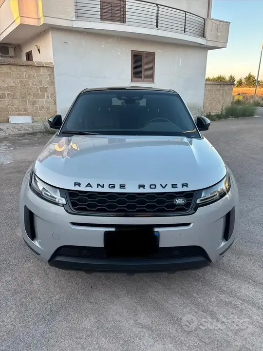 Land Rover Range Rover Evoque 2022 photo 2