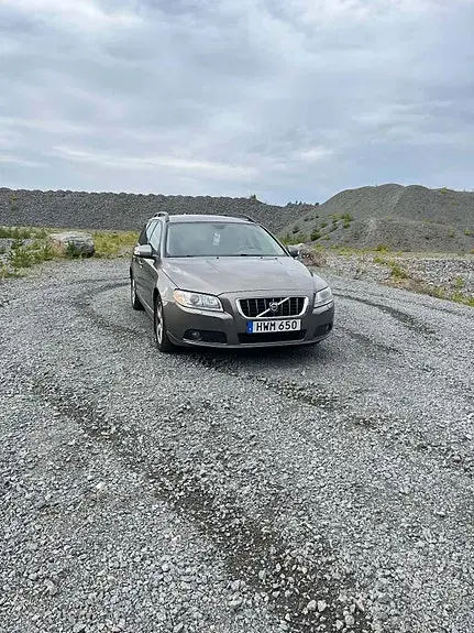 Volvo V70 2009 photo 2