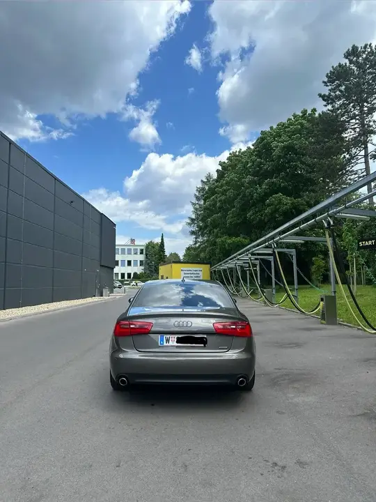 Audi A6 2012 photo 2