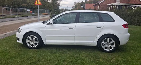 Audi A3 2011 photo 3