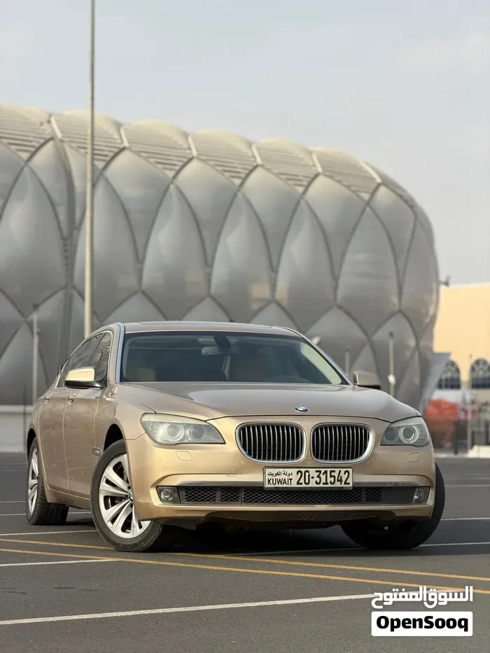 BMW 7 Series 2012 photo 5