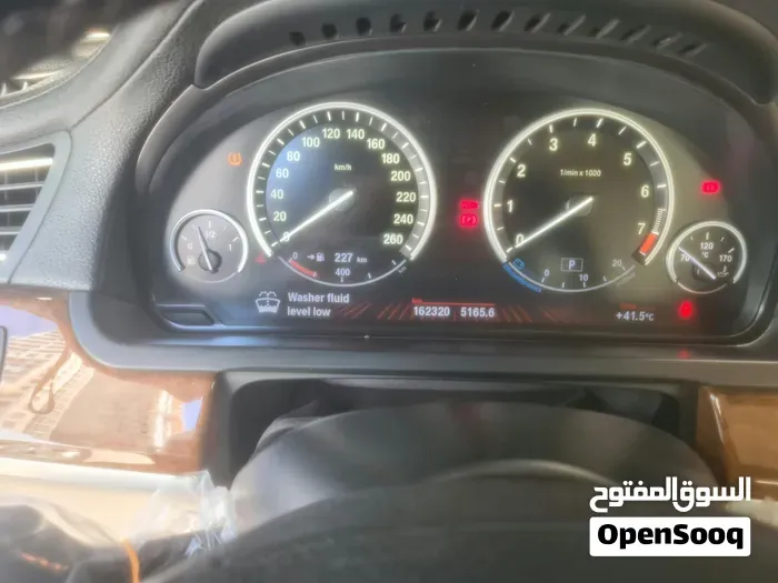 BMW 7 Series 2012 photo 2