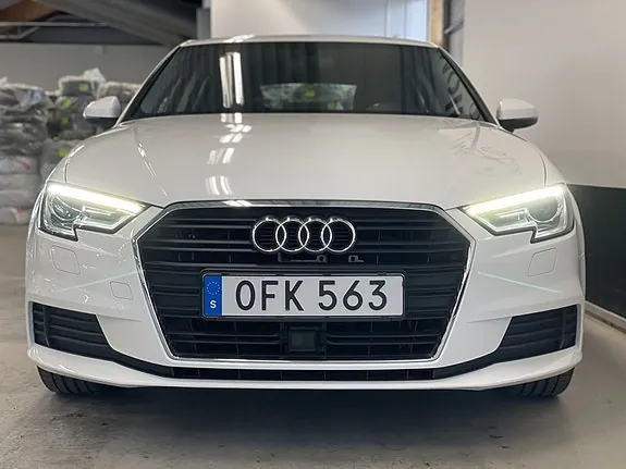 Audi A3 2017 photo 2