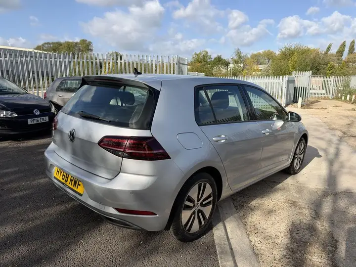 Volkswagen E-Golf 2019 photo 5