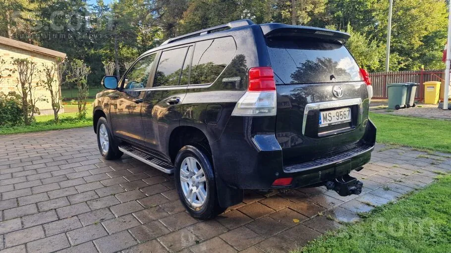Toyota Land Cruiser 2012 photo 3