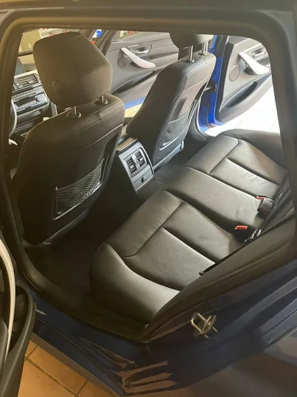 BMW 320D 2019 photo 2