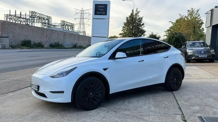 Tesla Model Y 2022 photo 3