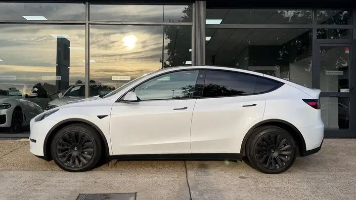 Tesla Model Y 2022 photo 5