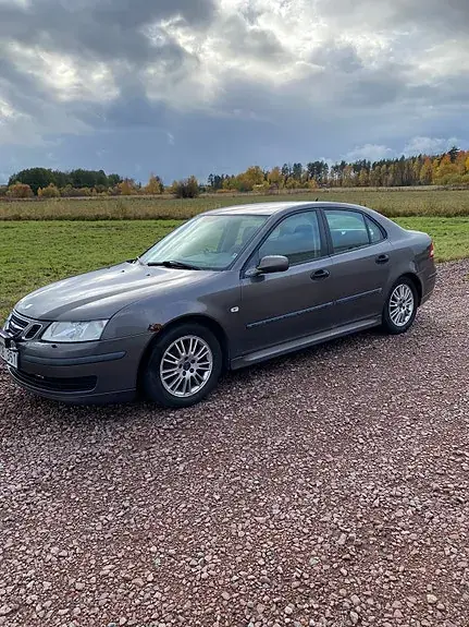 Saab 9-3 2005 photo 2