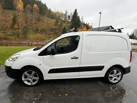 Peugeot Partner 2011 photo 2