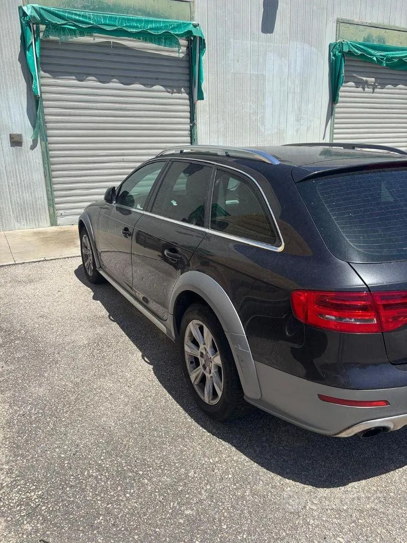 Audi A4 Allroad 2010 photo 4