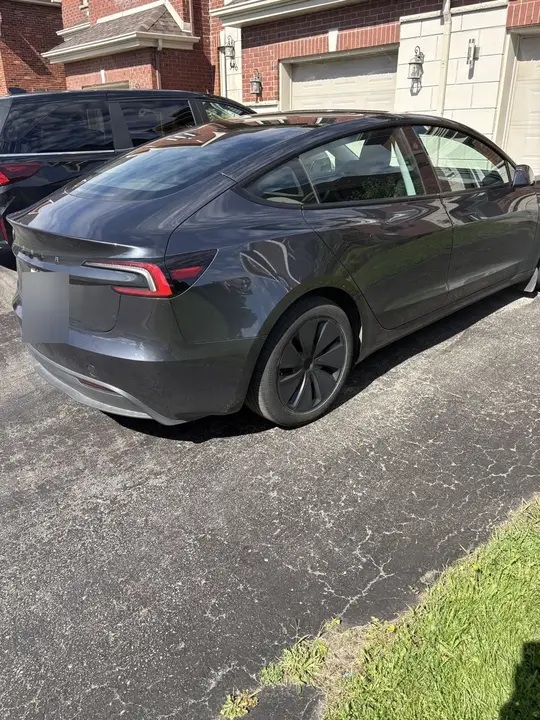 Tesla Model 3 2024 photo 4