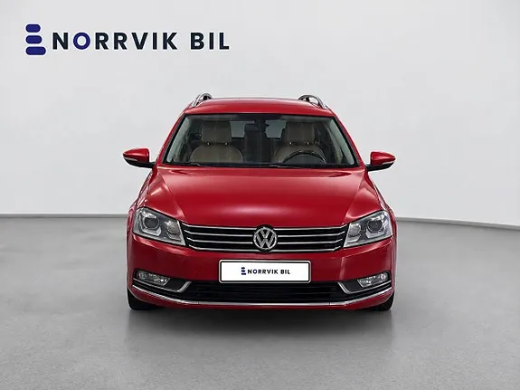 Volkswagen Passat 2012 photo 2
