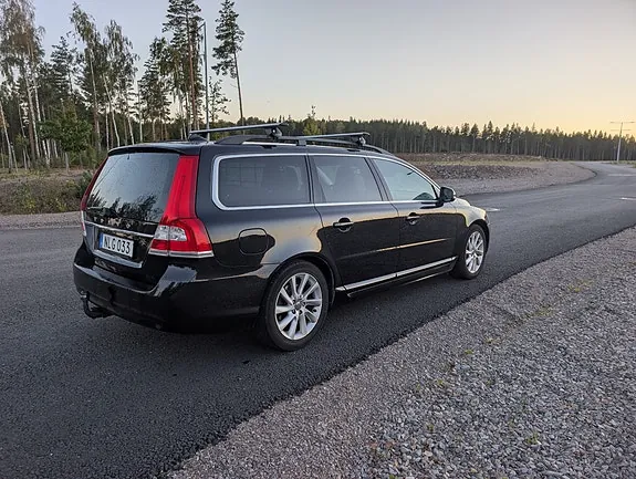Volvo V70 2014 photo 3
