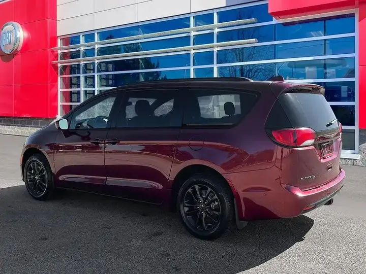 Chrysler Pacifica 2020 photo 3