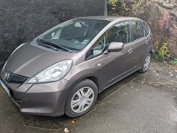 Honda Jazz 2014 photo 2