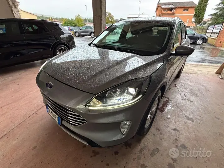 Ford Kuga 2022 photo 2