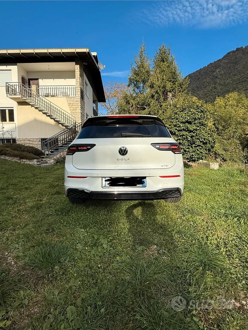 Volkswagen Golf 8 2025 photo 3