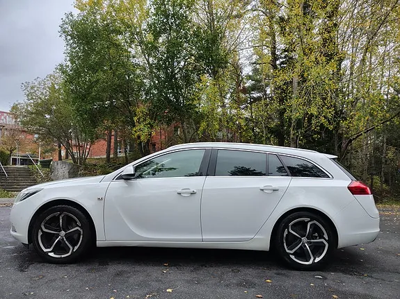 Opel Insignia 2011 photo 2