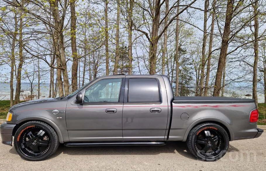Ford F150 2002 photo 2