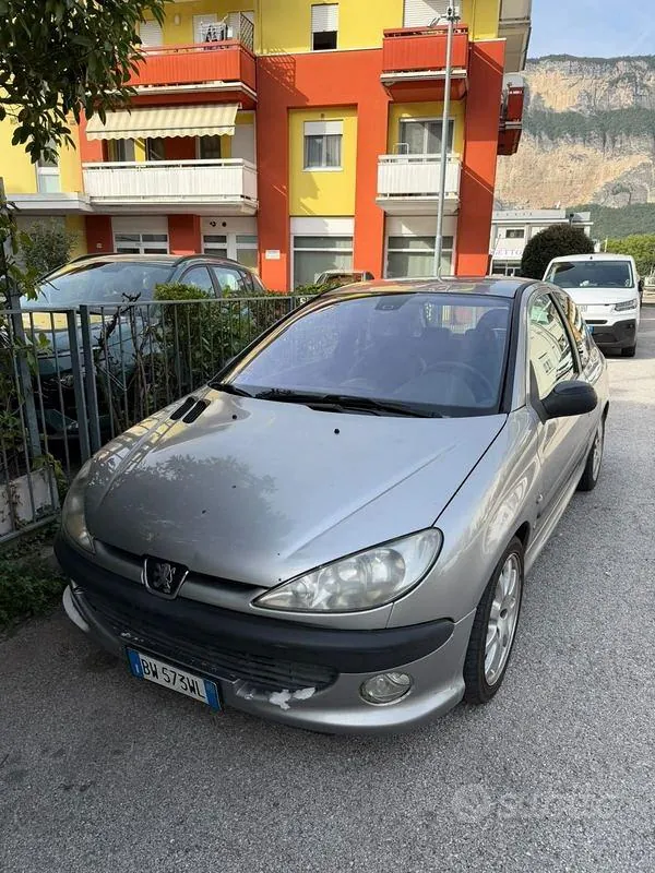 Peugeot 206